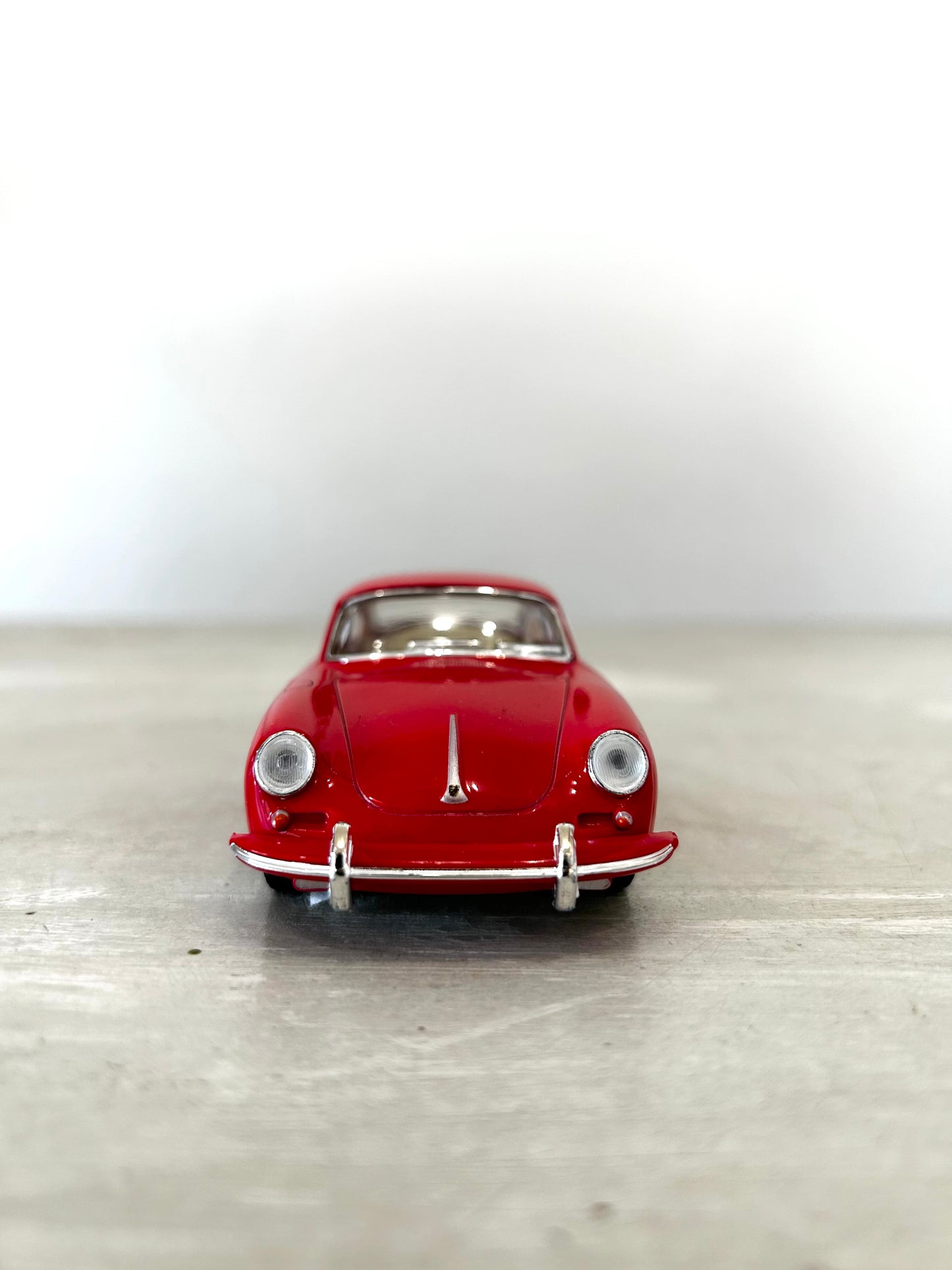 Voiture de collection Porsche 356 rouge