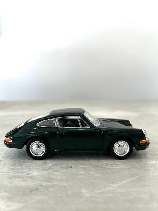 Voiture de collection Porsche 911 verte